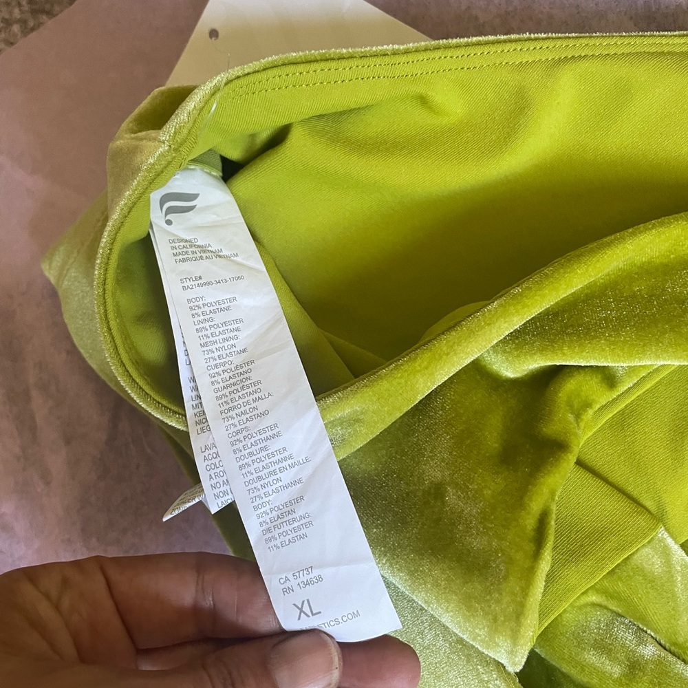 NWT Fabletics Lime Green Velvet Sports Bra Sz XL - Picture 5 of 5